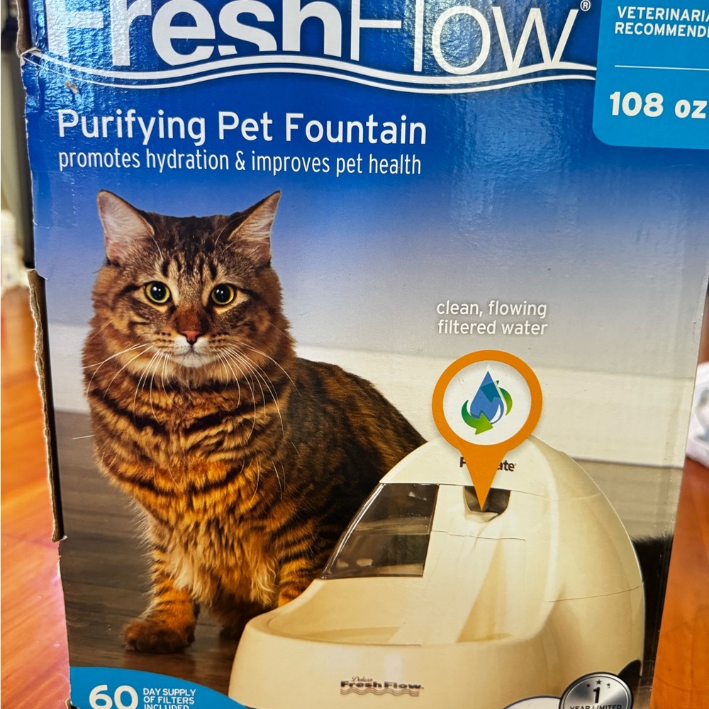 Pet Fountain - Cream